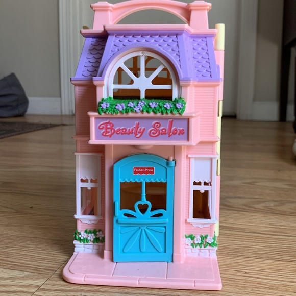 Fisher-Price Loving Family Sweet Streets Beauty salon and Pet Shop - Picture 7 of 9